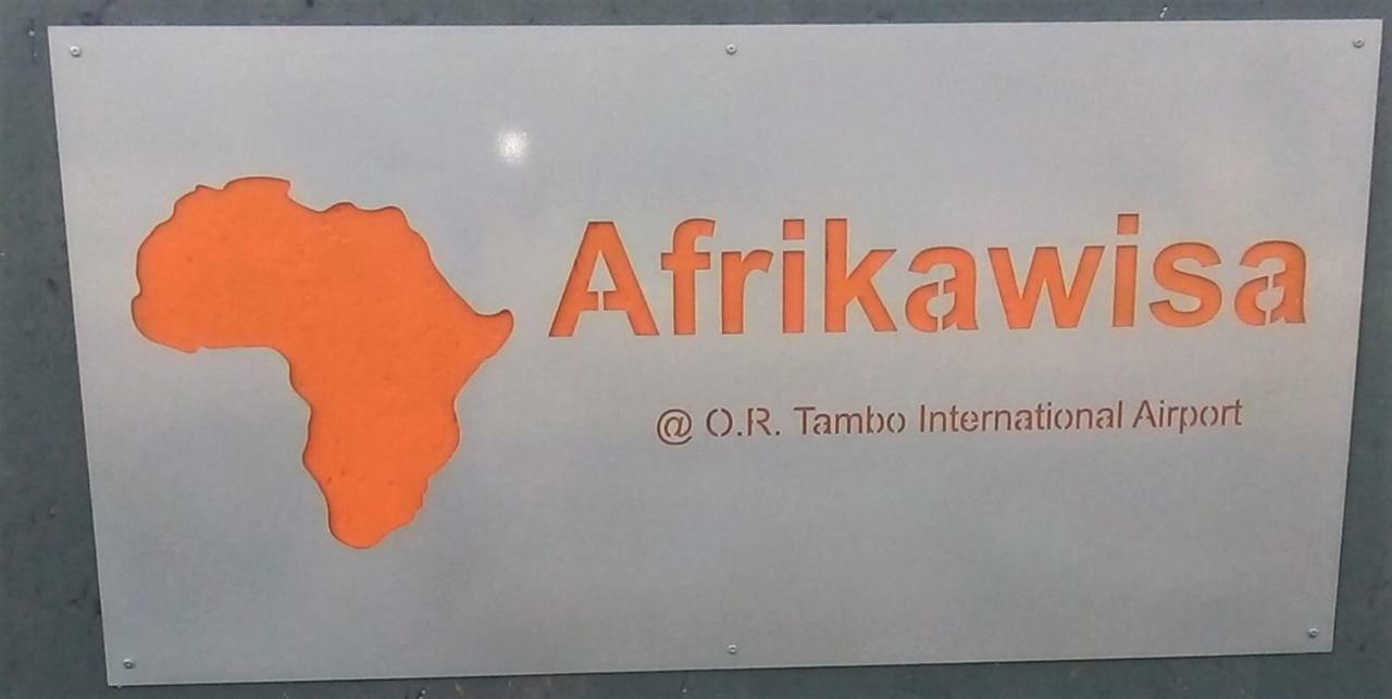 לינה וארוחת בוקר קמפטון פארק Afrikawisa At O.R. Tambo International Airport מראה חיצוני תמונה